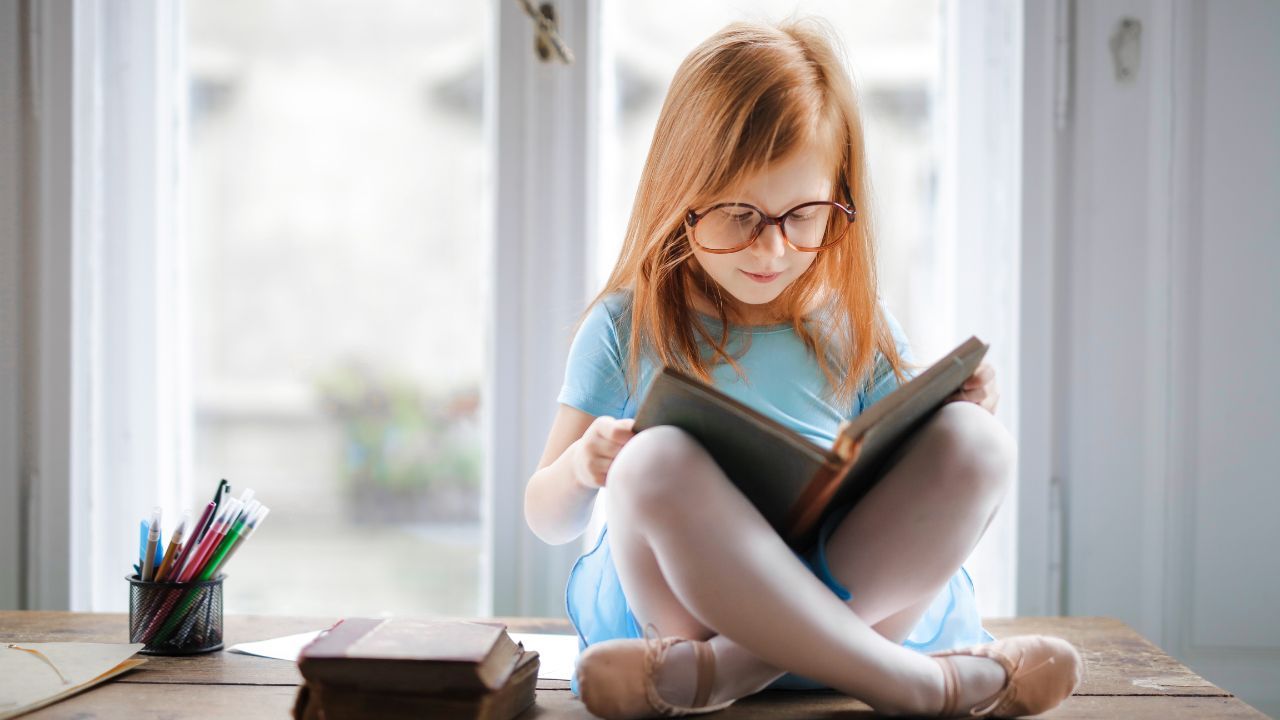 How Does Montessori Teach Reading