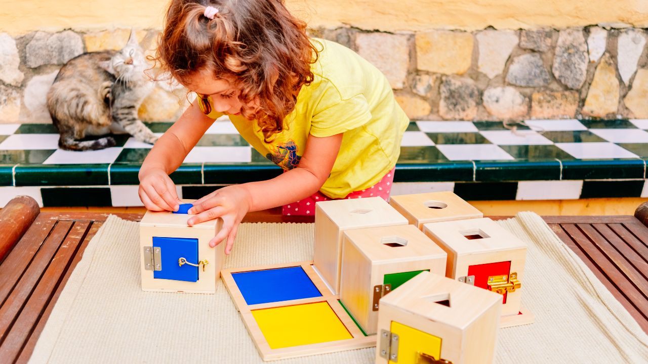 How to Rotate Toys Montessori