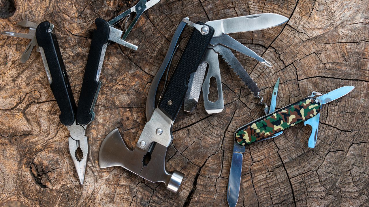 Multi-Tool Role in Backpacking